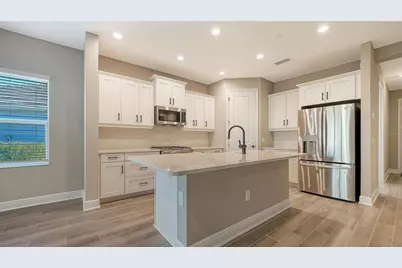 12705 Palatka Drive, Venice, FL 34293 - Photo 9