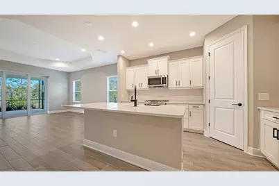 12705 Palatka Drive, Venice, FL 34293 - Photo 7