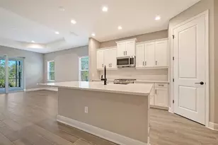 12705 Palatka Dr, Venice, FL 34293 - Photo 7