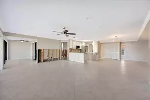 3893 Catalina Dr, Bradenton, FL 34210 - Photo 9