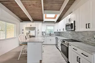 216 Gladiolus St, Anna Maria, FL 34216 - Photo 3