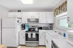 915 Beach Rd, Sarasota, FL 34242 - Photo 11