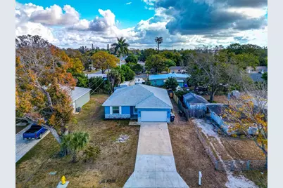 3221 3rd Street E, Bradenton, FL 34208 - Photo 3
