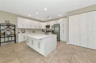 3221 3rd St E, Bradenton, FL 34208 - Photo 19