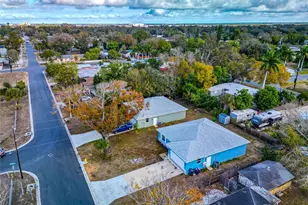 3221 3rd St E, Bradenton, FL 34208 - Photo 43