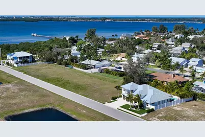 8001 W 20th Place, Bradenton, FL 34209 - Photo 1