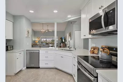 600 Carriage House Lane #204, Nokomis, FL 34275 - Photo 9