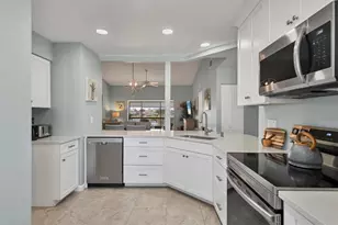 600 Carriage House Ln, Nokomis, FL 34275 - Photo 9