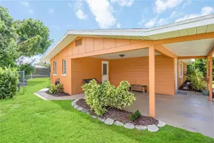 3035 Shamrock Dr, Venice, FL 34293 - Photo 5