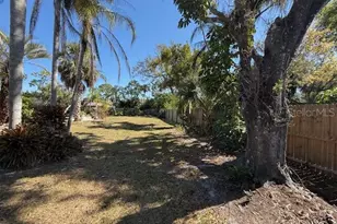 3846 Malec Cir, Sarasota, FL 34233 - Photo 23