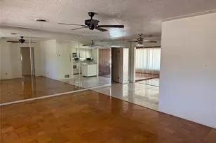 3846 Malec Cir, Sarasota, FL 34233 - Photo 9