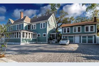 304 15th Street W, Bradenton, FL 34205 - Photo 1