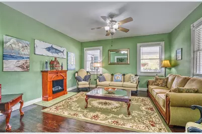 304 15th Street W, Bradenton, FL 34205 - Photo 9