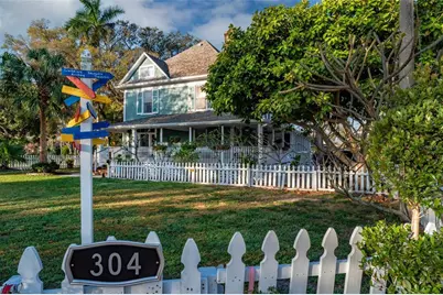 304 15th Street W, Bradenton, FL 34205 - Photo 81