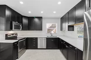 5062 Village Gardens Dr, Sarasota, FL 34234 - Photo 15