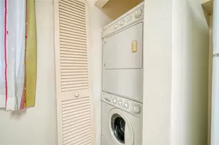 214 Lakewood Dr, Bradenton, FL 34210 - Photo 33