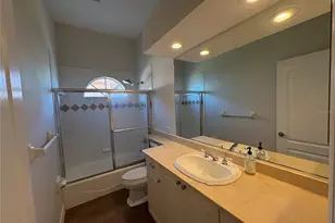 5205 Far Oak Cir, Sarasota, FL 34238 - Photo 21