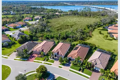 9817 Marbella Drive, Bradenton, FL 34211 - Photo 43