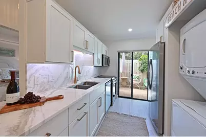 2915 61st Street W, Bradenton, FL 34209 - Photo 9