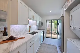 2915 61st St W, Bradenton, FL 34209 - Photo 9