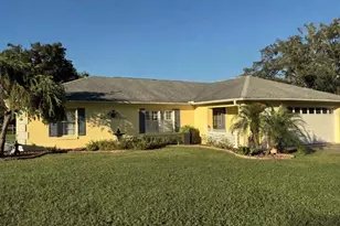 331 SE Hwy 42, Summerfield, FL 34491 - Photo 1