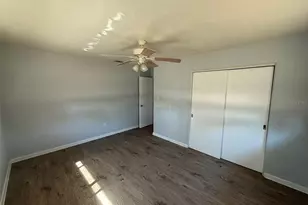 2725 Terry Ln, Sarasota, FL 34231 - Photo 15