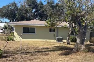 2725 Terry Ln, Sarasota, FL 34231 - Photo 19