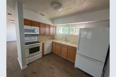 2725 Terry Lane, Sarasota, FL 34231 - Photo 13