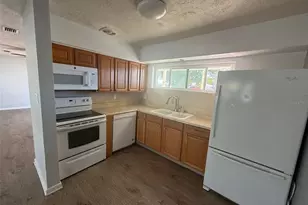 2725 Terry Ln, Sarasota, FL 34231 - Photo 13