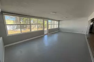 2725 Terry Ln, Sarasota, FL 34231 - Photo 11