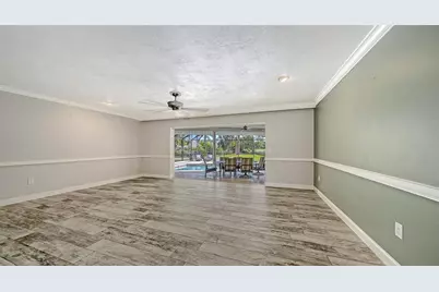 7937 Broadmoor Pines Boulevard, Sarasota, FL 34243 - Photo 13