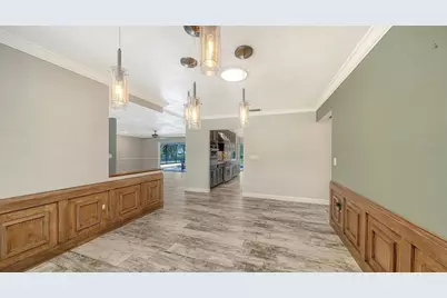 7937 Broadmoor Pines Boulevard, Sarasota, FL 34243 - Photo 11