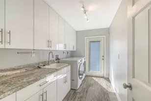 7937 Broadmoor Pines Blvd, Sarasota, FL 34243 - Photo 41