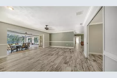 7937 Broadmoor Pines Boulevard, Sarasota, FL 34243 - Photo 15