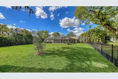 7937 Broadmoor Pines Boulevard, Sarasota, FL 34243 - Photo 57