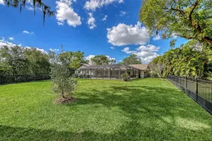 7937 Broadmoor Pines Blvd, Sarasota, FL 34243 - Photo 57