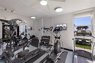 101 Benjamin Franklin Dr, Sarasota, FL 34236 - Photo 19