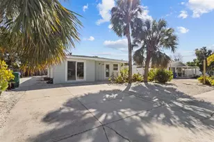 690 Fox St, Longboat Key, FL 34228 - Photo 33
