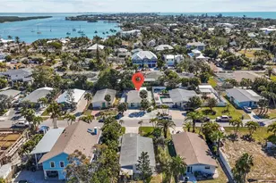 690 Fox St, Longboat Key, FL 34228 - Photo 3