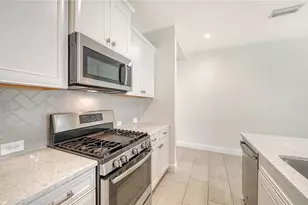 220 Capriana Ct, Nokomis, FL 34275 - Photo 11