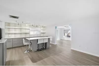 6035 Hopkins Drive N, Bradenton, FL 34207 - Photo 7