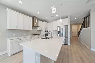 4749 Antrim Dr, Sarasota, FL 34240 - Photo 23