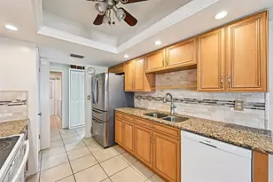 101 Algiers Dr, Venice, FL 34293 - Photo 17