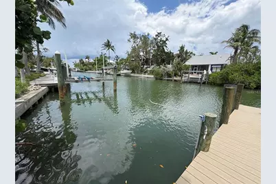 3441 Gulfmead Drive, Sarasota, FL 34242 - Photo 11