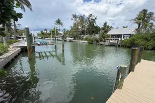 3441 Gulfmead Dr, Sarasota, FL 34242 - Photo 11