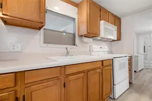 2315 17th St Ln W, Bradenton, FL 34205 - Photo 11