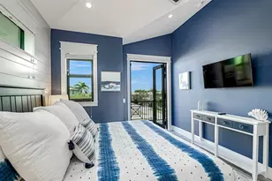 2200 Avenue B, Bradenton Beach, FL 34217 - Photo 37