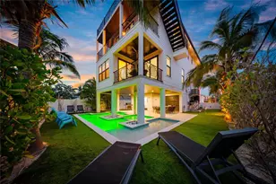 2200 Avenue B, Bradenton Beach, FL 34217 - Photo 3