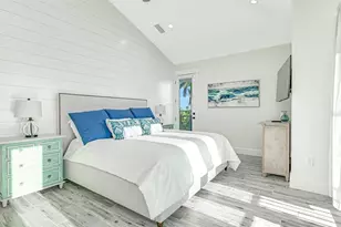 2200 Avenue B, Bradenton Beach, FL 34217 - Photo 25