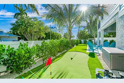 2200 Avenue B, Bradenton Beach, FL 34217 - Photo 7